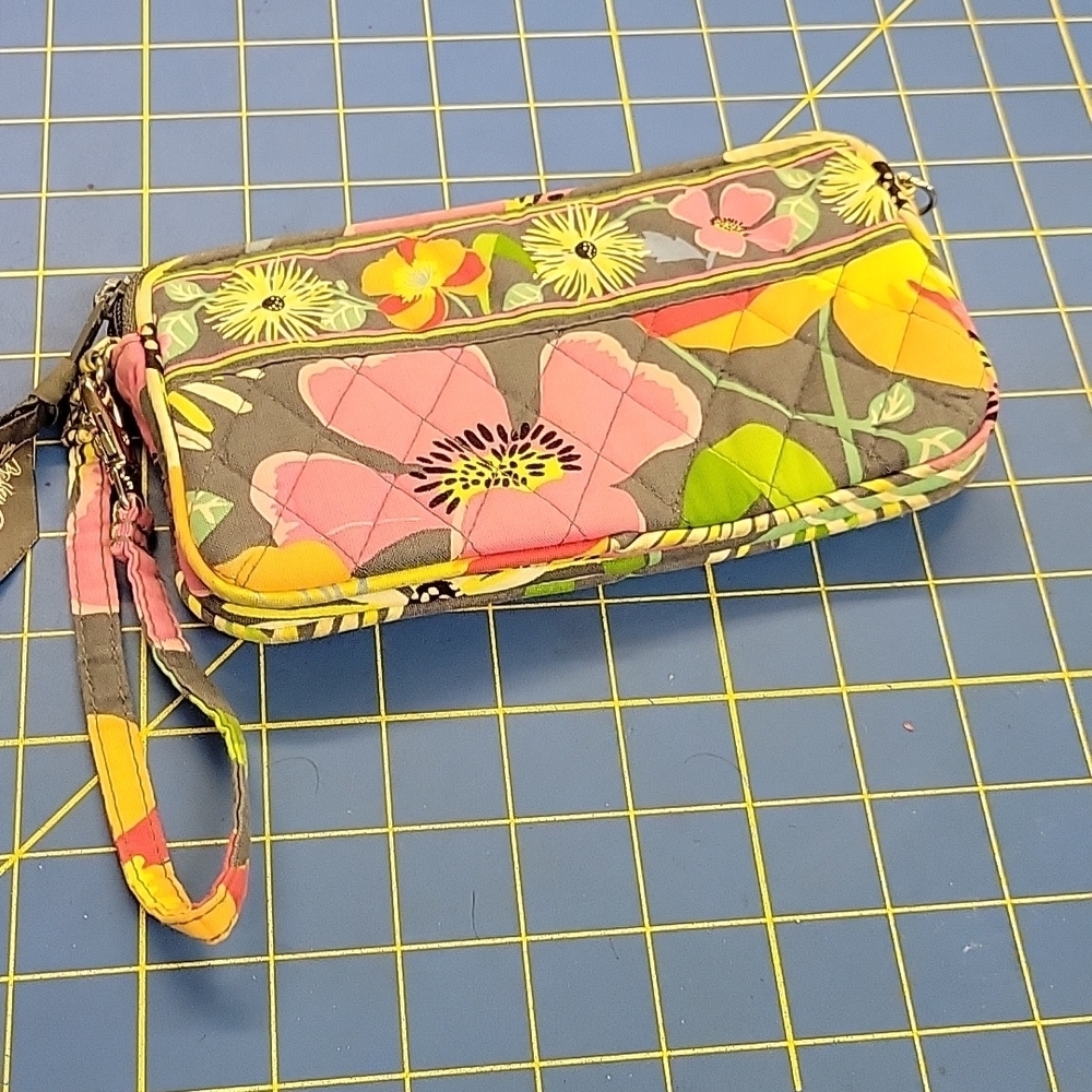Vera Bradley Quilted Wallet Wristlet - Picture 1 of 6